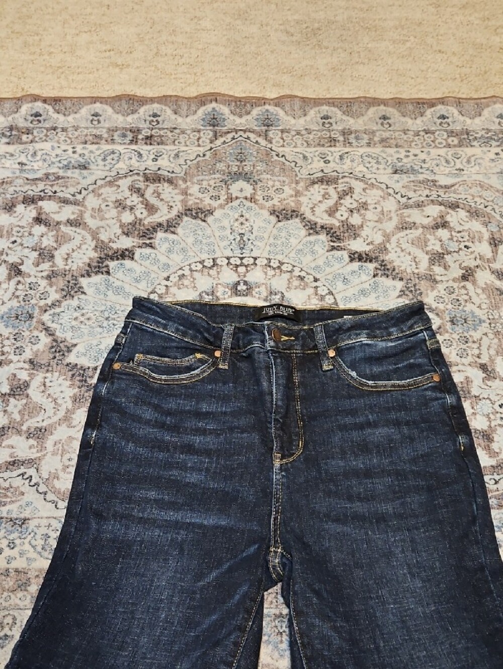Judy Blue Blackened Indigo Cropped Ankle Jeans - Picture 3 of 9
